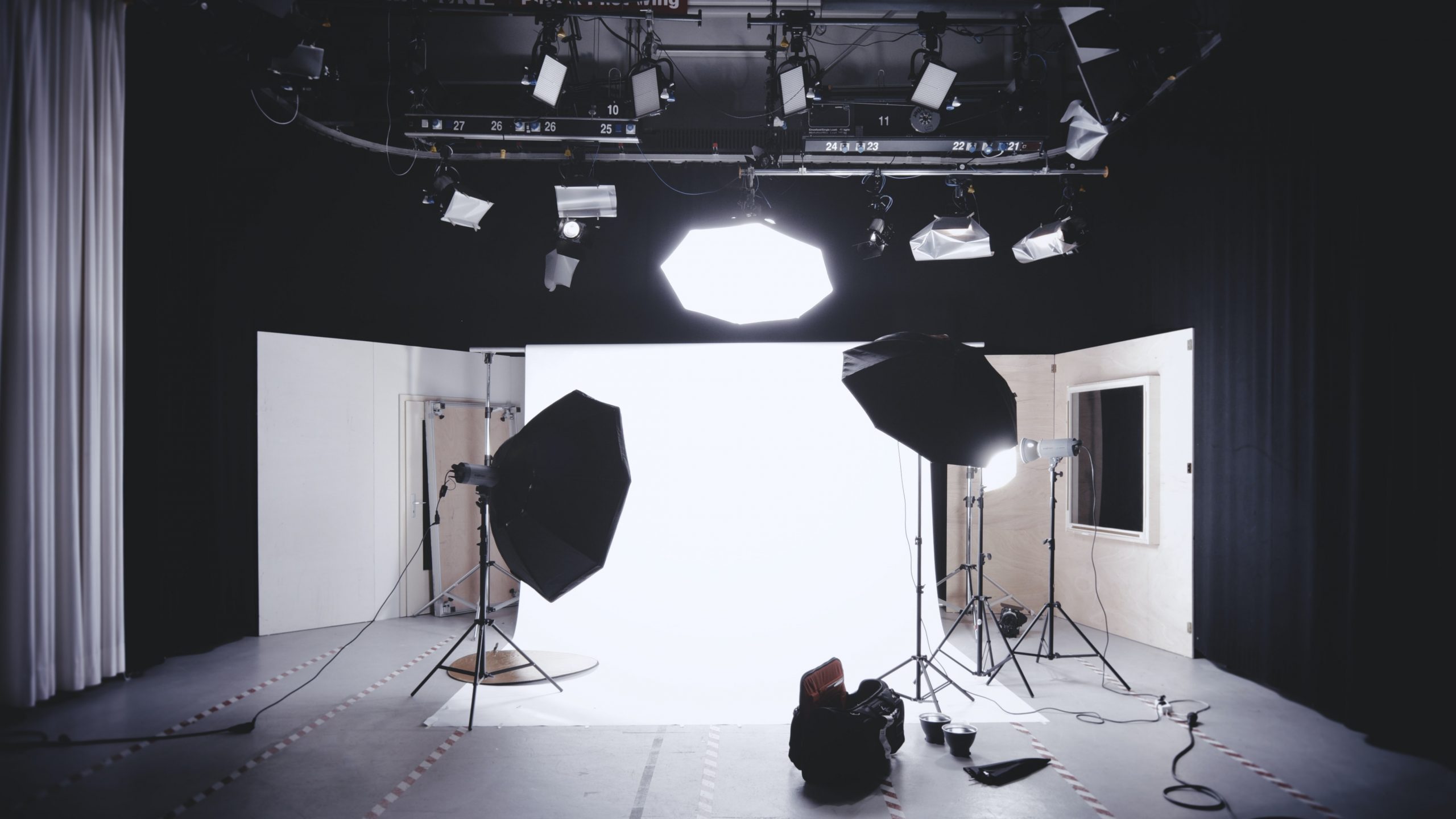 An Essential Guide to Knowing the Kinds of Commercial Photography