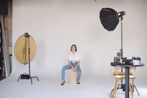 Why Should You Rent a Photo Studio Instead?